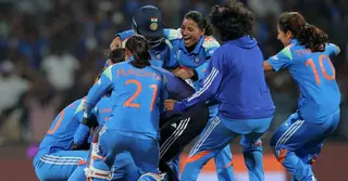 ইতিহাস গড়ে নারী বিশ্বকাপের ফাইনালে ভারত; অস্ট্রেলিয়াকে হারিয়ে রানের রেকর্ড তাড়া